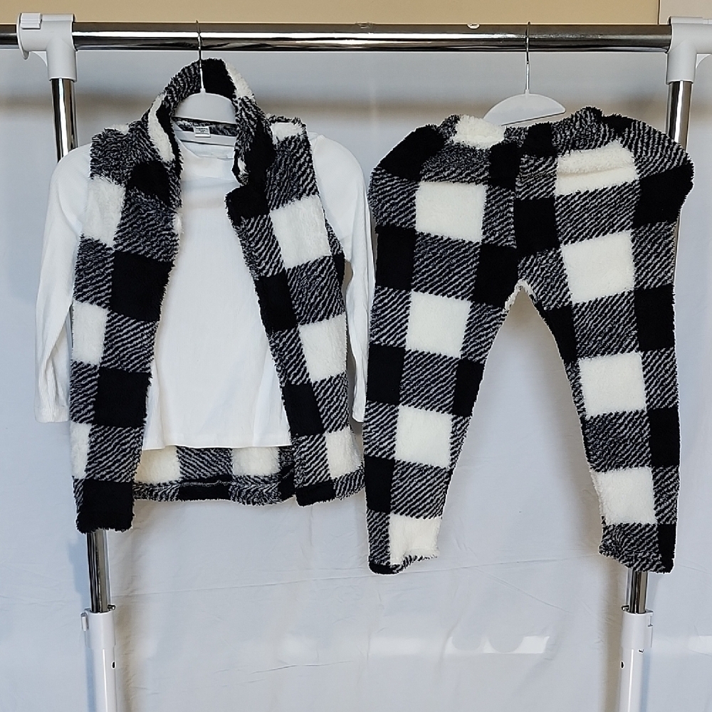 SHEIN Black and White Kids Matching Set - Picture 3 of 5